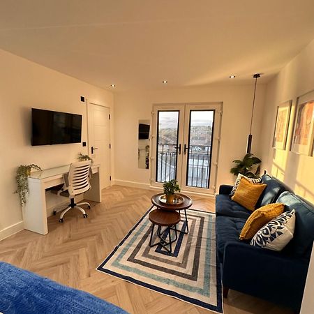 R5 - Luxury Private Ensuite Self-Contained Room - Newly Renovated Гейлсовен Екстер'єр фото