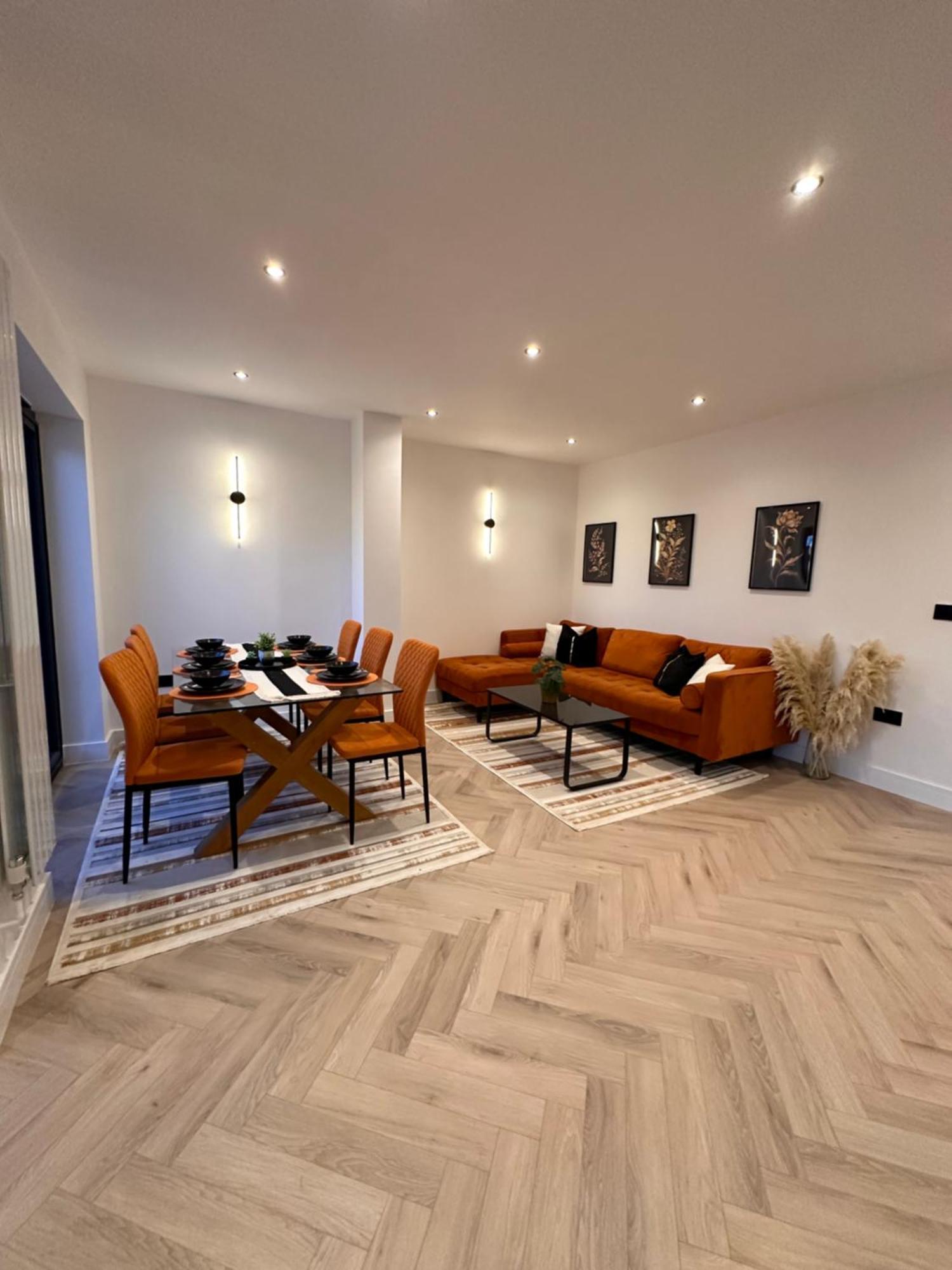 R5 - Luxury Private Ensuite Self-Contained Room - Newly Renovated Гейлсовен Екстер'єр фото